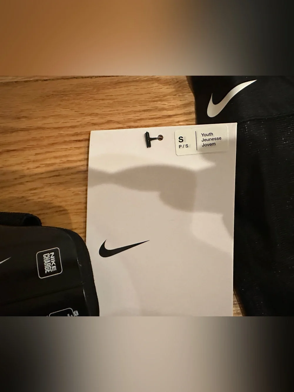 NWT Nike Youth Charge Soccer Shin Guard